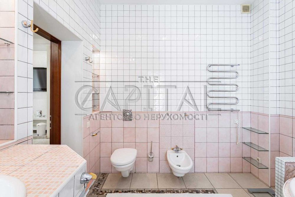 Будинок 2 поверхи/460м2/16 соток в Петропавлівській Борщагівці