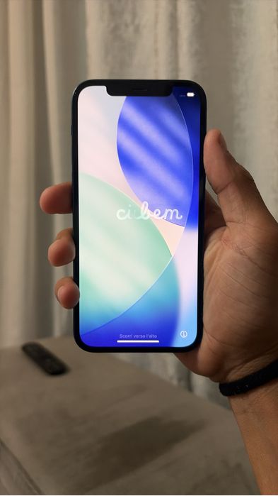 iphone 12 um pouco usado