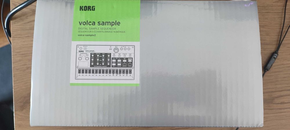 Korg Volca Sample 2 - Digital Sample and Sequencer490959473340600321