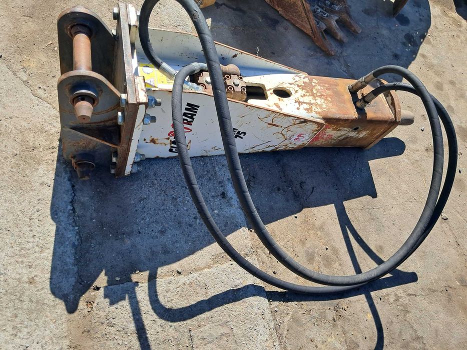 Młot hydrauliczny młot wyburzeniowy Globram RM75