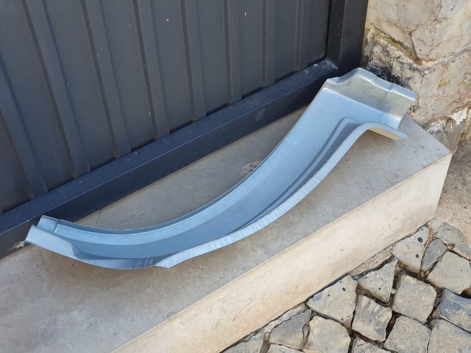 Arco da Roda Dianteira Esquerda Ford Transit 1991 a 2000