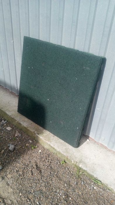 Pavimento posso borracha verde