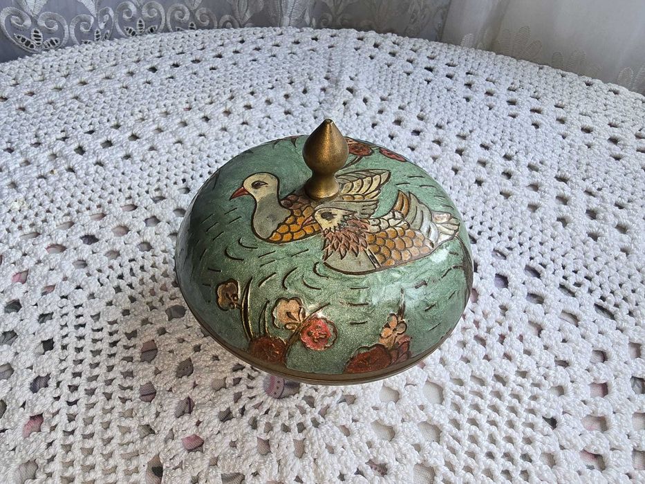 Caixa de metal com tampa