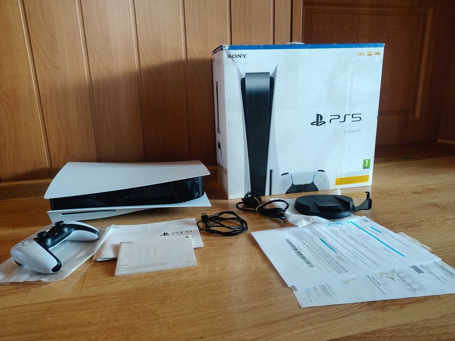 PlayStation ps 5 gw. ubezpieczenie do 23.11.2027r. (3 gry)