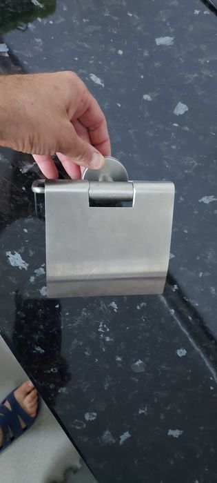 Suporte de parede para rolos de papel higiénico em inox