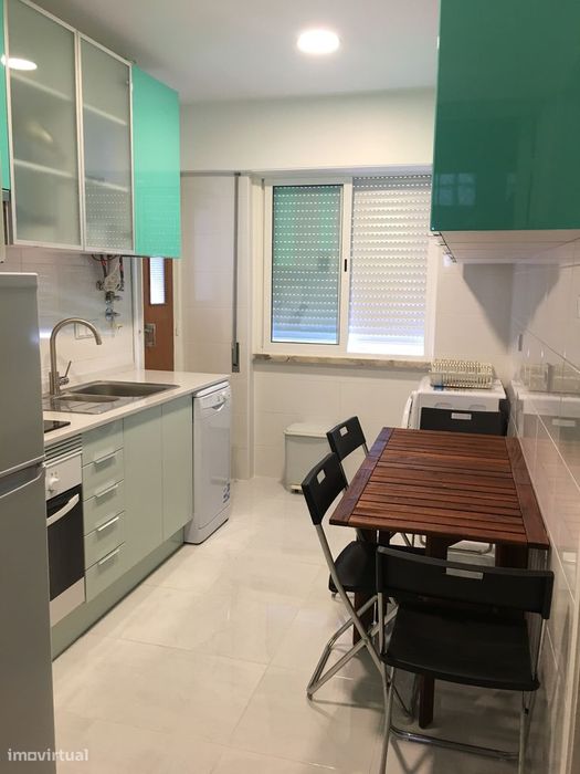 T3+1 com renovação recente e completamente equipado e mobilado
