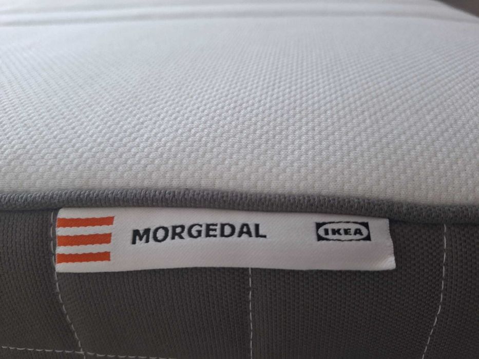 Cama IKEA MALM branco, com estrado e colchão 90x200