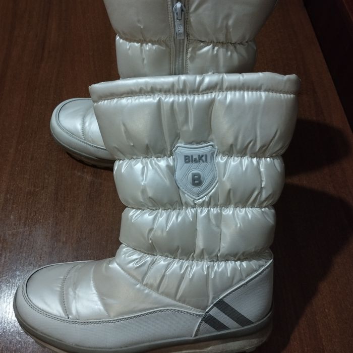 Сапожкі жіночі зимові теплі.