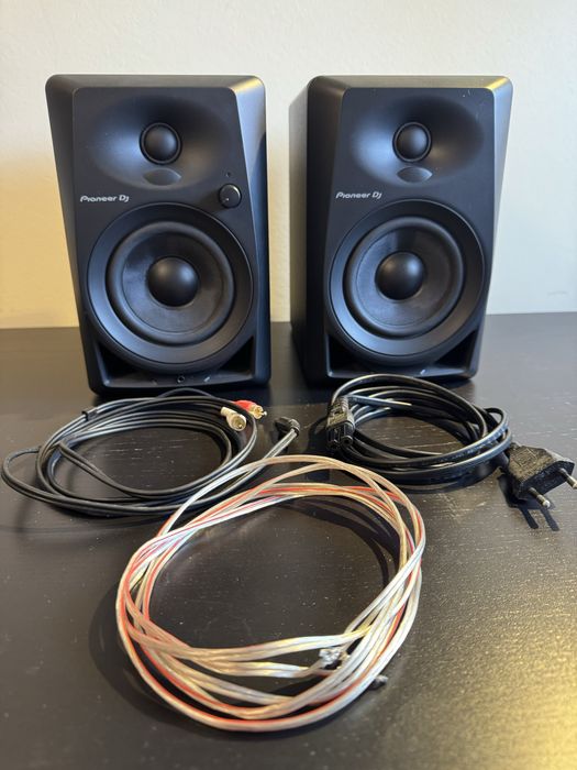 Colunas Pioneer DJ  DM-40