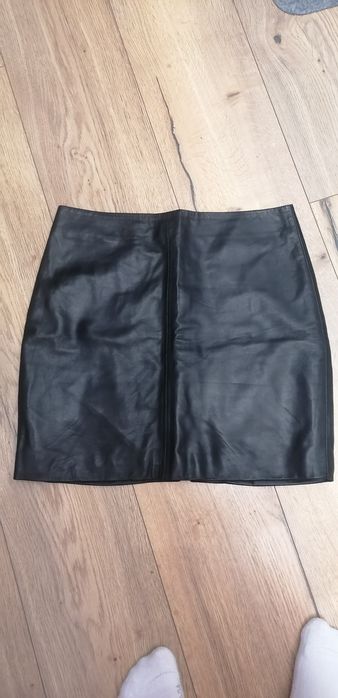 Skórzana mini r.36 H&M