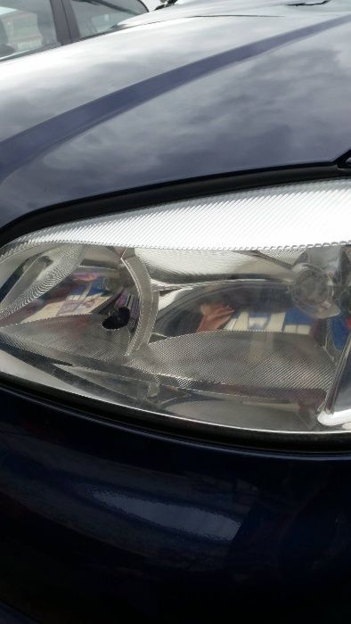 Polerowanie reflektorów, lamp samochodowych