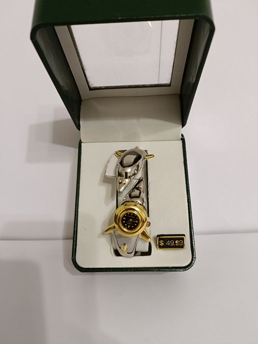 Zegarek damski delfnki