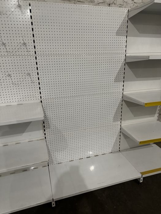 Стелаж металевий торговий перфарований, Торговые стеллажи.Є кількість