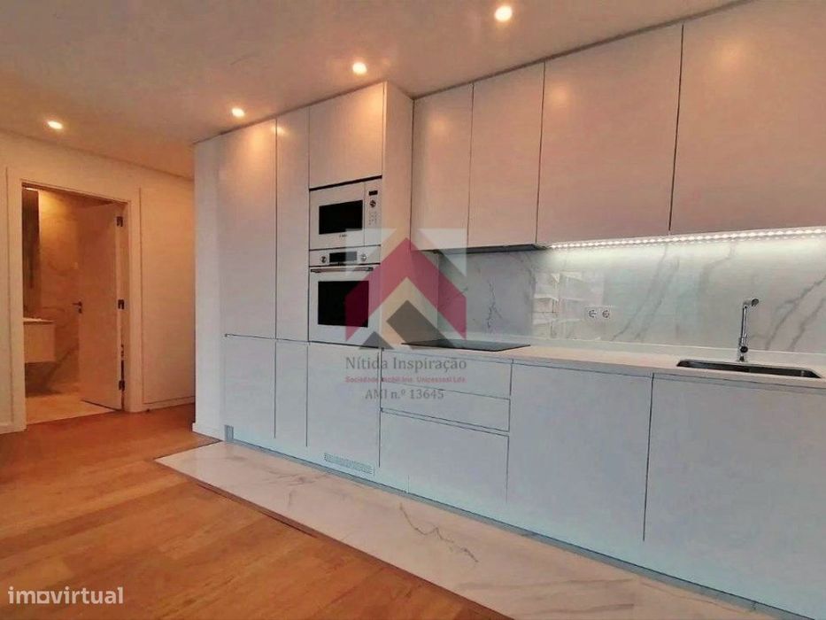 Apartamento T1 em condomínio alto padrão Tagus Bay