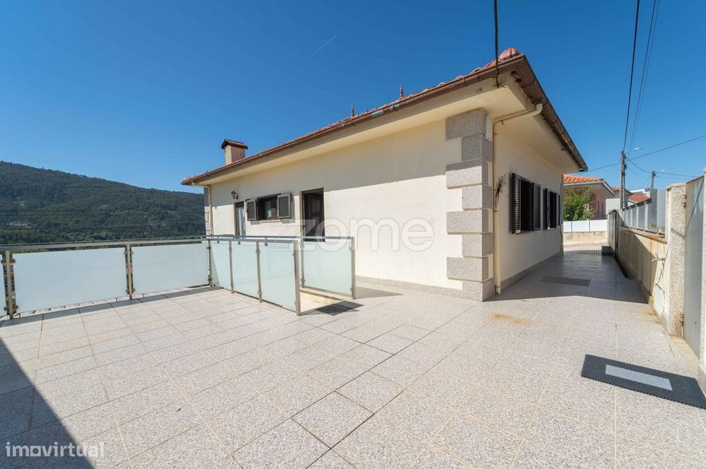 Moradia Individual em Nogueira, Braga | Ideal Habitação / investime...