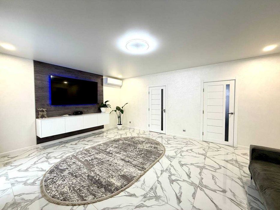 Капітальний будинок з ремонтом в м. Яготин Є ВІДЕООГЛЯД