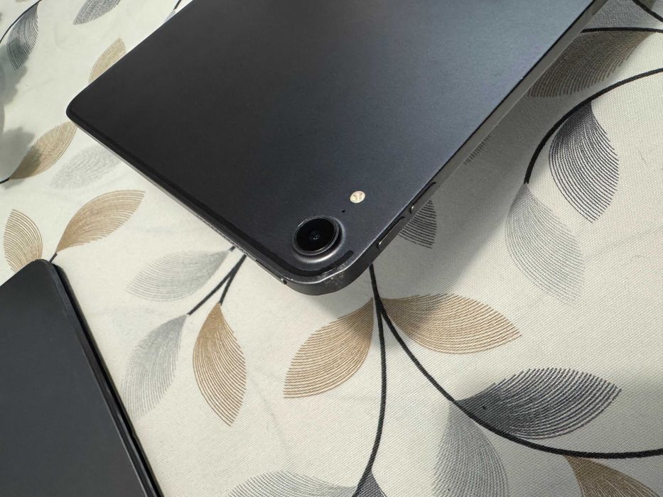 iPad Pro 11 2018 Gen 1 256 Gb A12X Wi-Fi + Smart Keyboard Folio