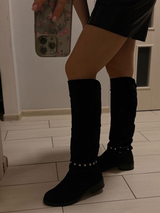 Замшеві чоботи. Европейка