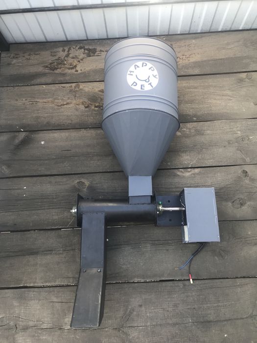 Автоматична кормушка для собак. Умная кормушка.  Авто кормушка
