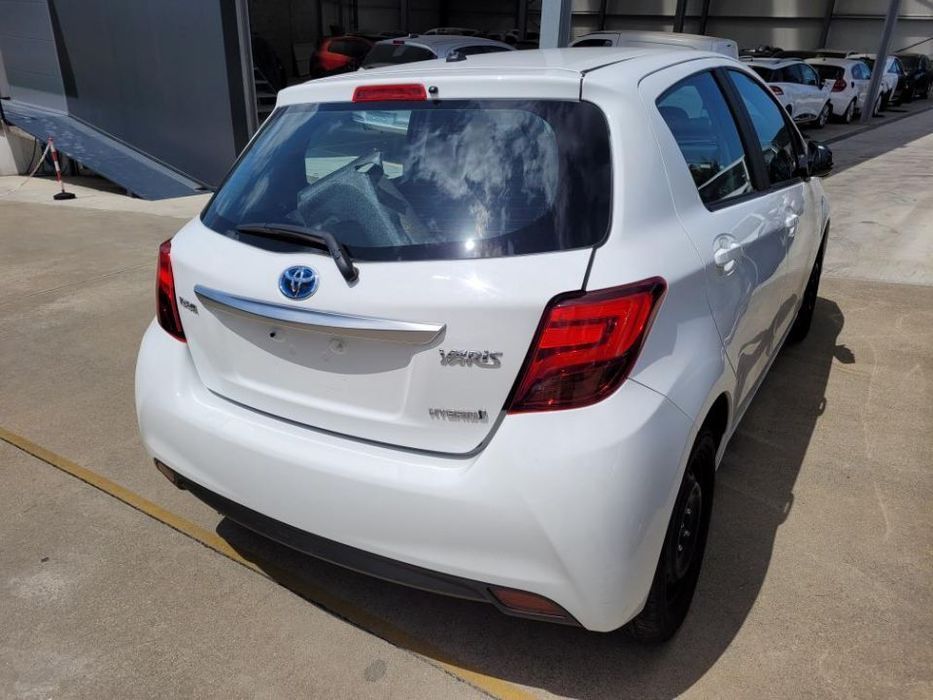 Toyota Yaris Hybrid 2017 para peças