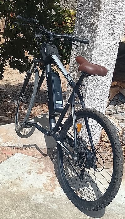 Vende se bicicleta elétrica semi nova