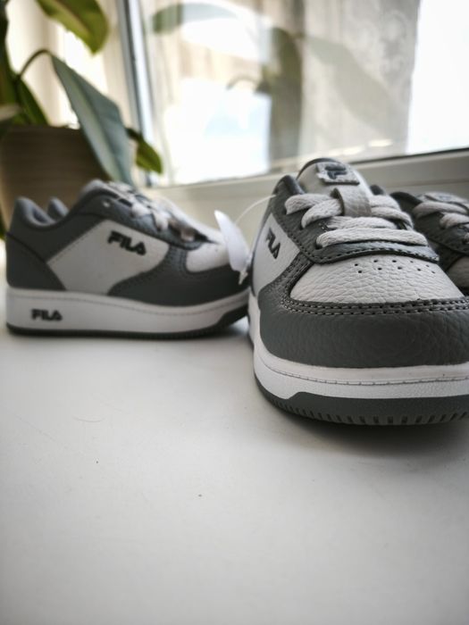 Нові оригінальні дитячі кросівки Fila 22 та 20 розмір