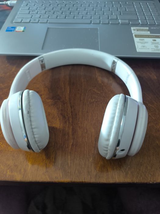 Навушники вживані KLGO