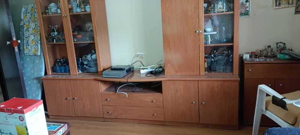 Móvel de sala com 3 elementos