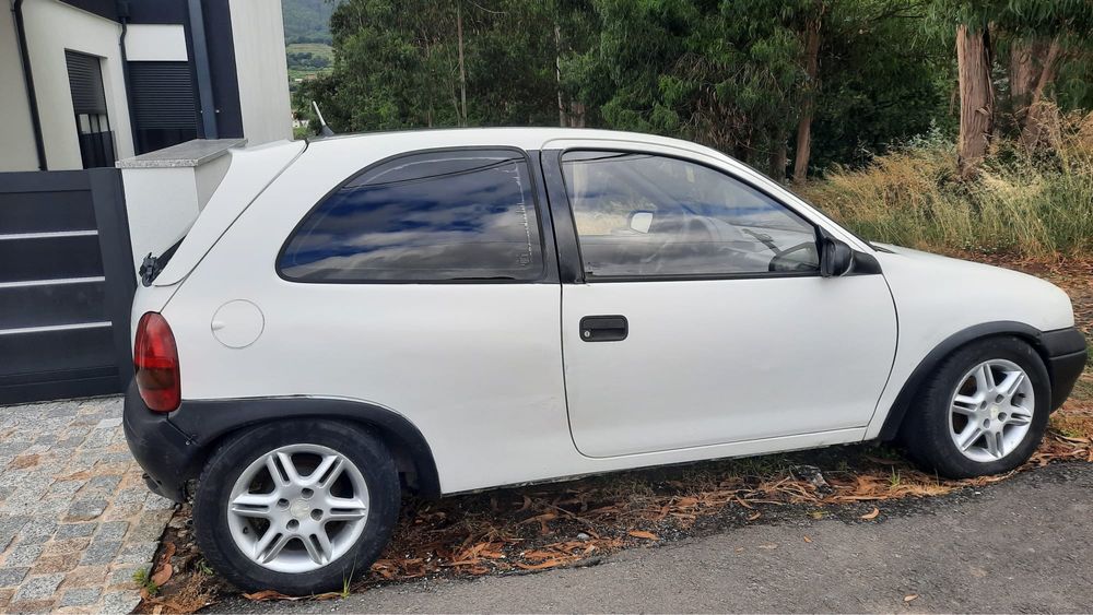 Vende se opel corsa B