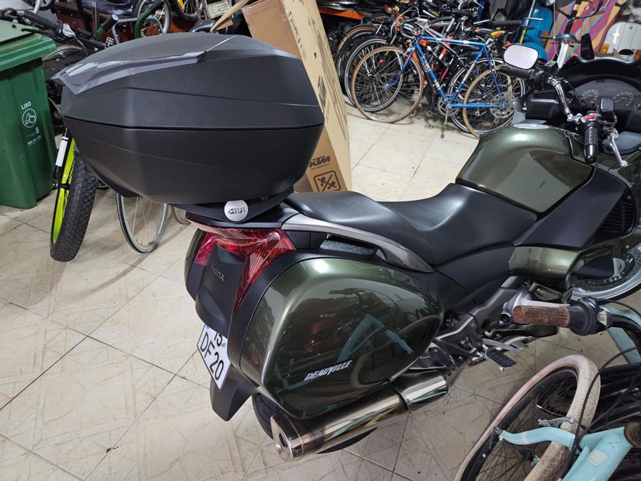 Honda Deauville nt700 va