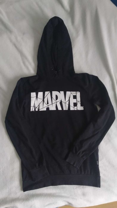 Czarna bluza Marvel xs
