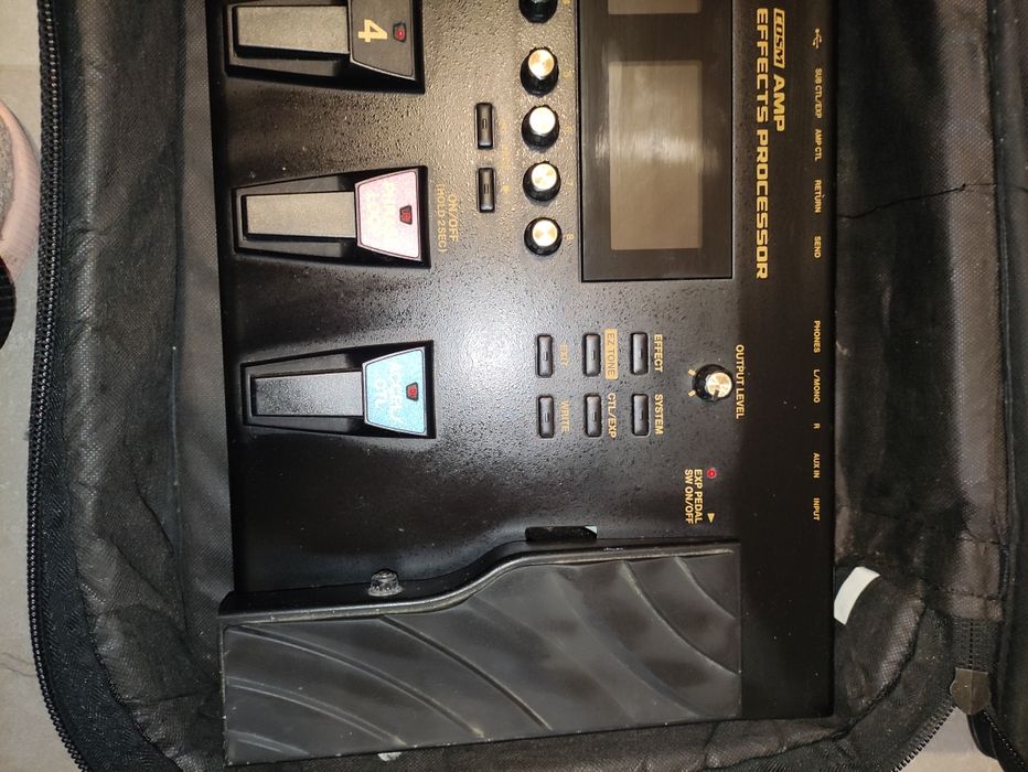 Boss GT 100 Processador de efeitos para guitarra