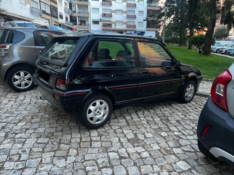 Clássico Rover 114 GTi