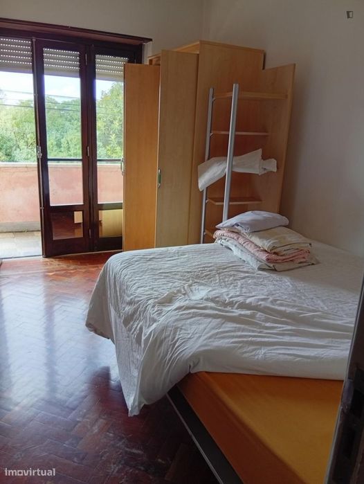 Quarto - localizado em Lisbon