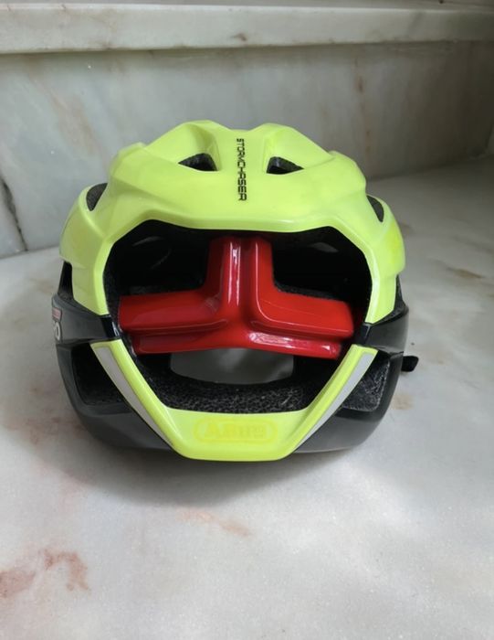 Capacete abus amarelo flurescente
