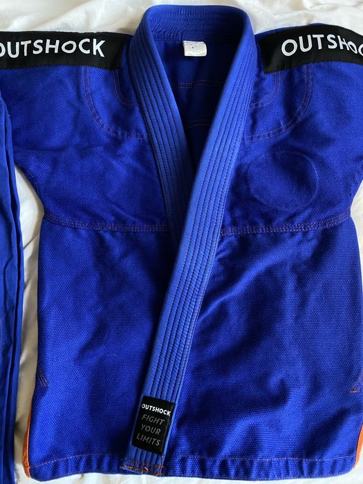 Kimono M3 marca “outshock”