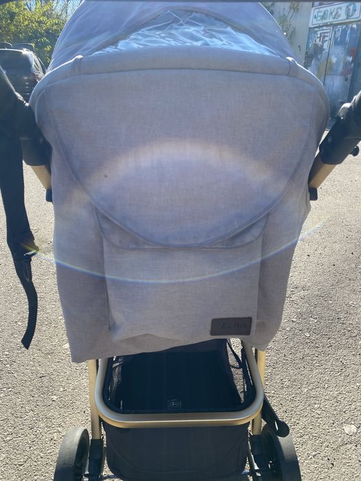 Дитяча прогулянкова коляска