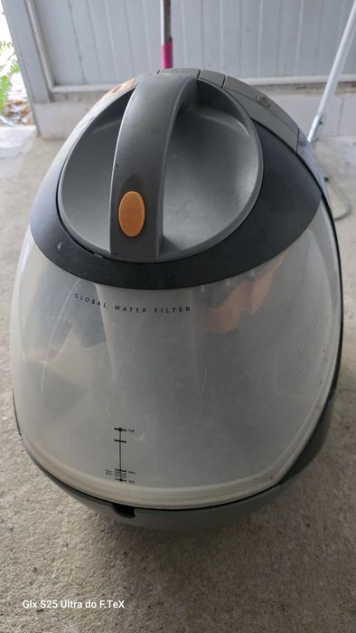 Maquina vapor/aspiração unitekno 909 plus usada