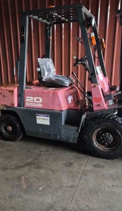Empilhador nissan 2.0T
