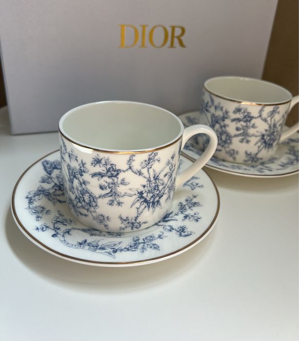 Уцінка‼️Набір посуду dior (дві чашки та два блюдця)