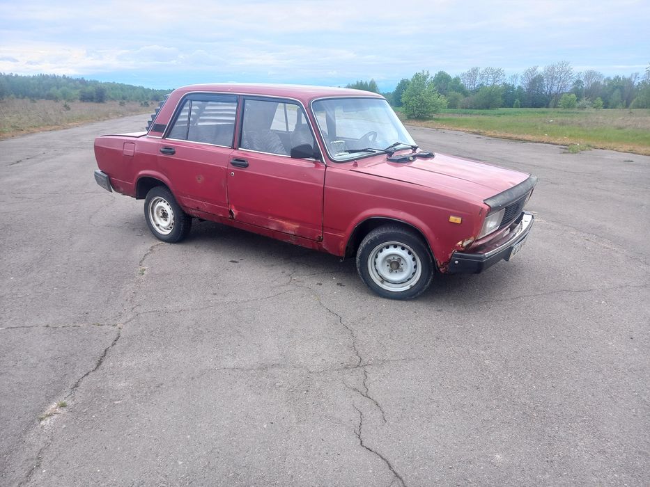 Автомобіль ВАЗ 2105