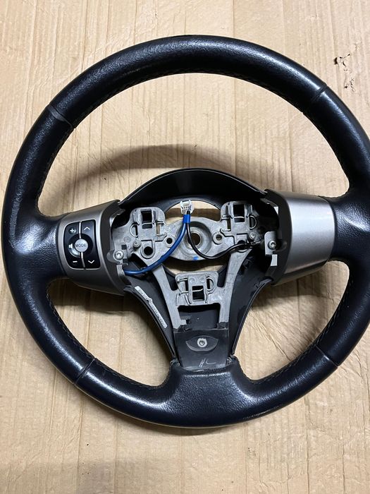 Volante vw Golf/ Passat/volante Toyota Yaris / retrovisor Lexus