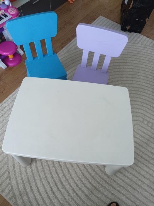 Stolik i 2 krzesełka z IKEA