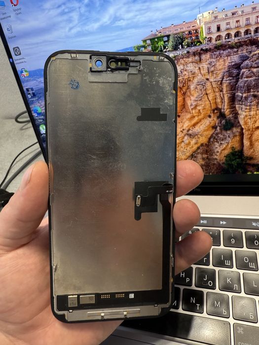 Дисплей iPhone  16 pro max