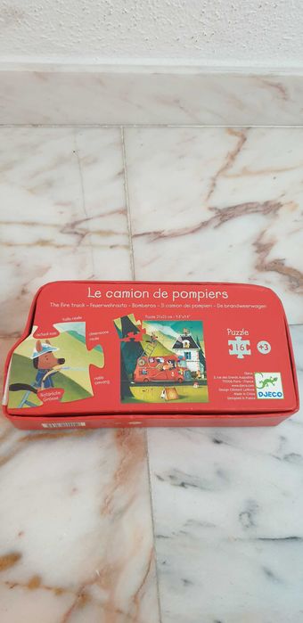 Puzzle Djeco Camião de Bombeiros 16 Peças