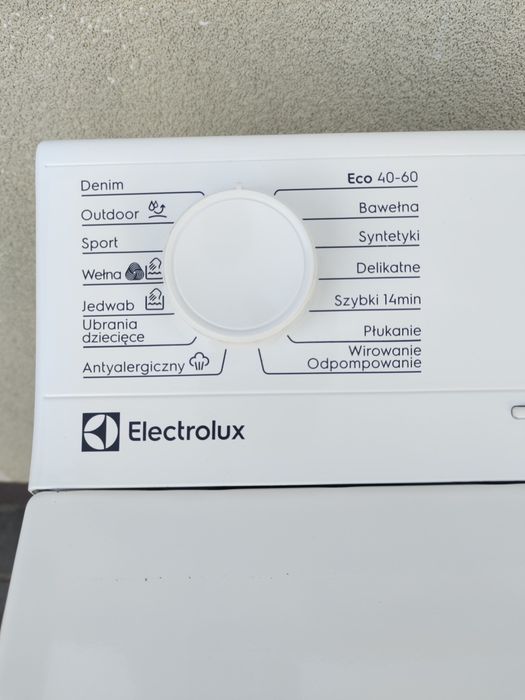 Пральна машина ELEKTROLUX 6 кг,2021 рік  з Європи. Верхнє завантаження