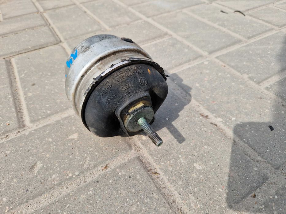 Audi A4 B6 B7 2.0 Benzyna Poduszka Silnika