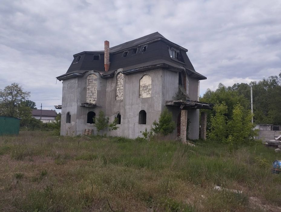 Продам будинок місто Київ на березі озера