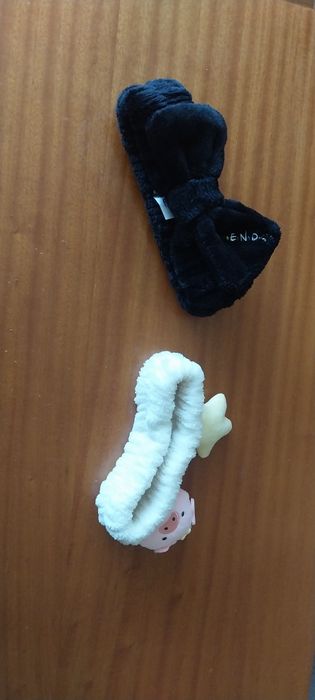 Sprzedam 2 opaski do codziennej pielęgnacji twarzy - CENA ZA CAŁOŚĆ