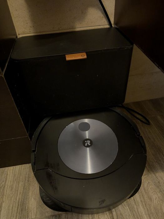 iRobot Roomba j7+ combo